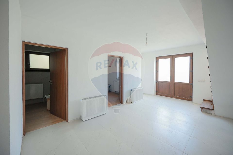 4 room House / Villa for sale, Podgoria area