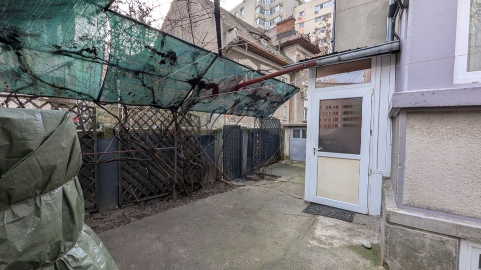 Vânzare Casă / Vilă cu 11 camere  în zona Iancului