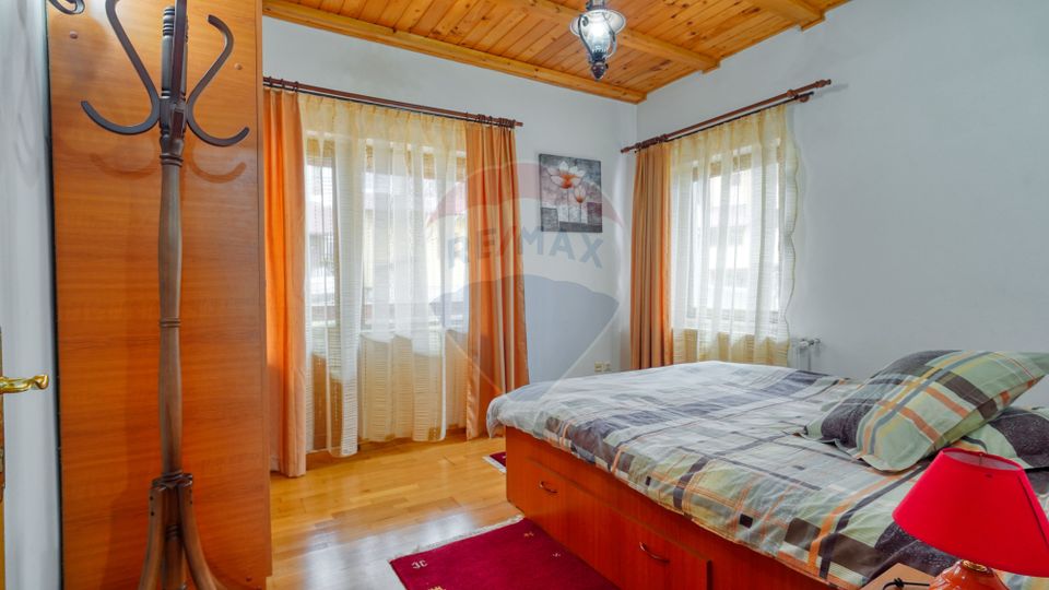 Vilă de vânzare în Predeal – vedere panoramică către pârtia de schi