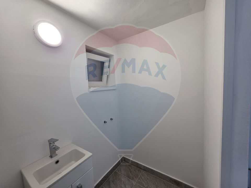 80sq.m Commercial Space for rent, Ultracentral area