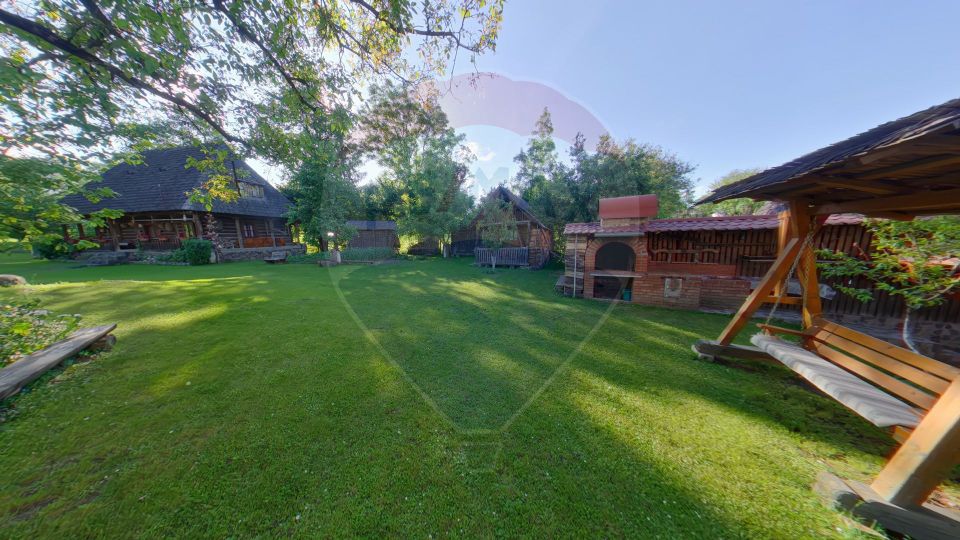 10 room Hotel / Pension for sale