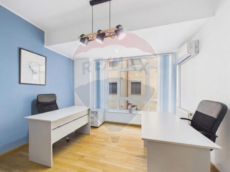 Office space in apartment 105 sqm for sale in P-ta Unirii area