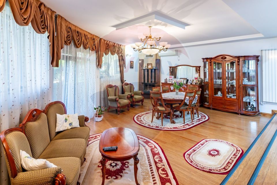 Villa for sale 14 rooms/SWIMMING POOL/ GENEROUS LAND/ BRAGADIRU-ILFOV