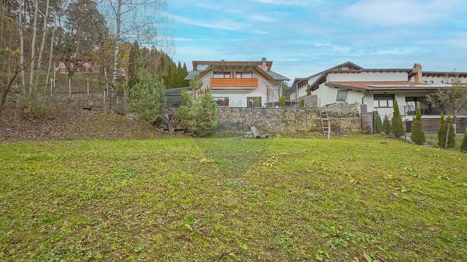 Vila moderna cu vedere spre padure Poiana Angelescu