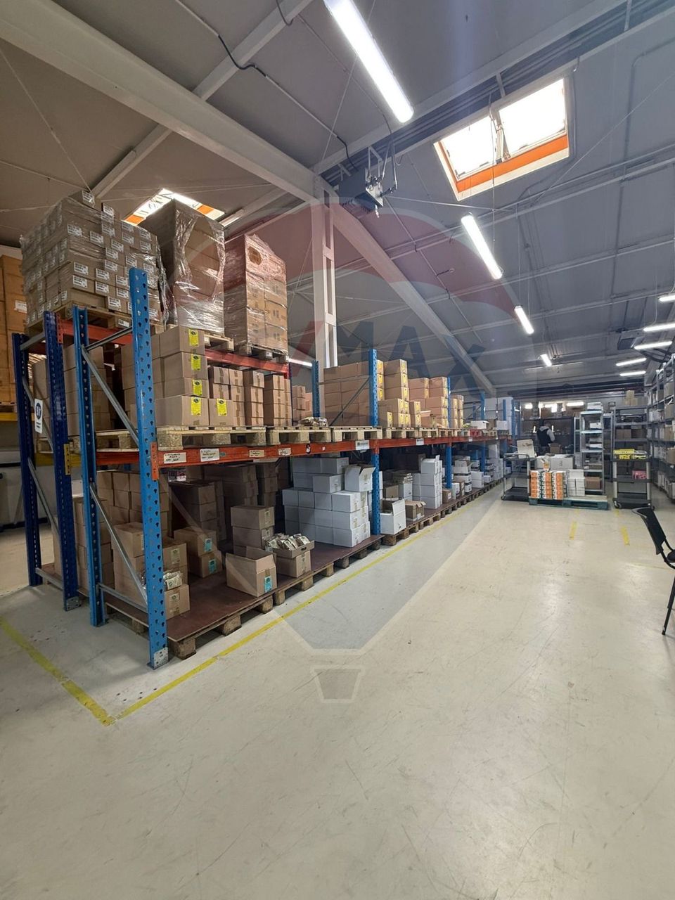 893sq.m Commercial Space for rent