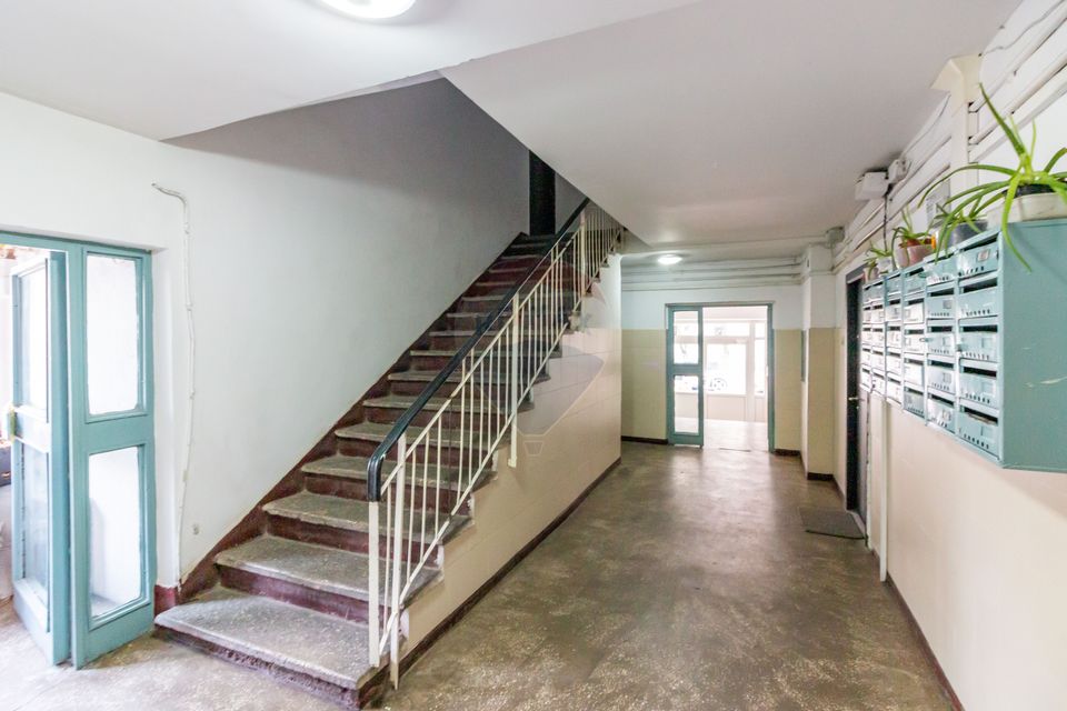 Apartament cu 3 camere de vânzare în zona Vitan Mall / Foisorului