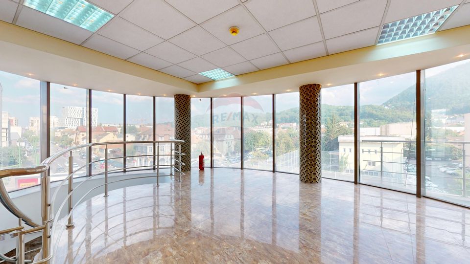 Birouri de închiriat în Brașov, lângă Aula Universității Transilvania