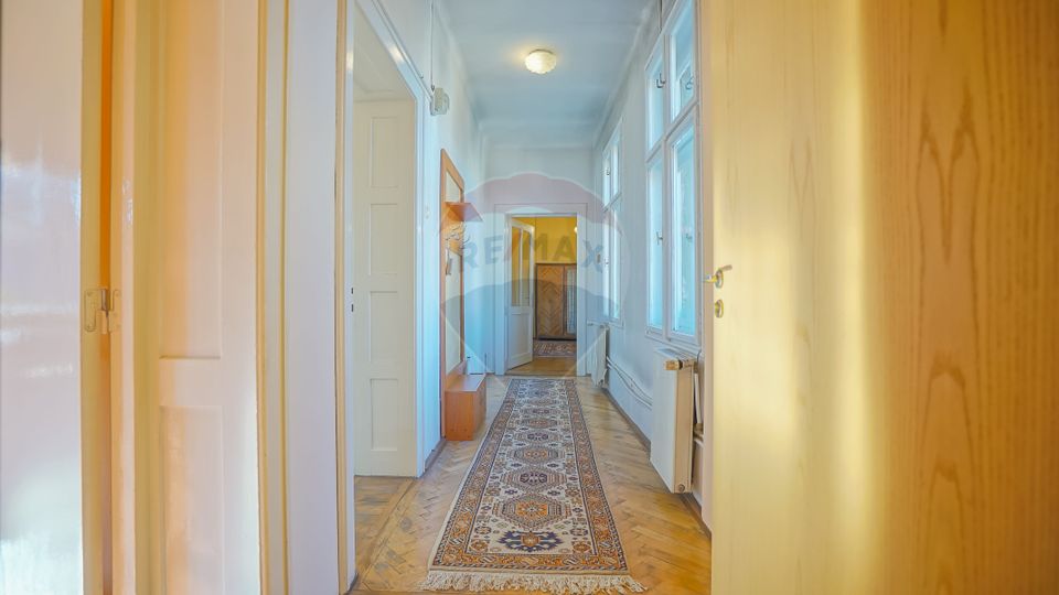 REZERVAT! Apartament cu iz boem, în casă, Brașovul Vechi