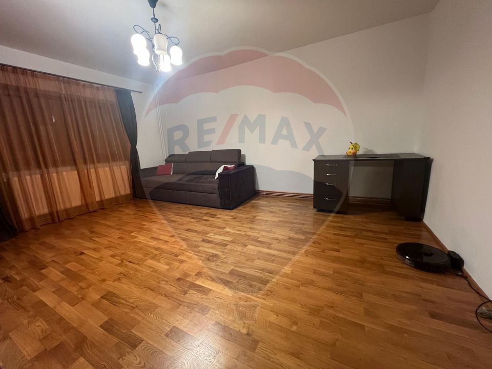 Apartament cu 4 camere de închiriat în zona Obor-Colentina