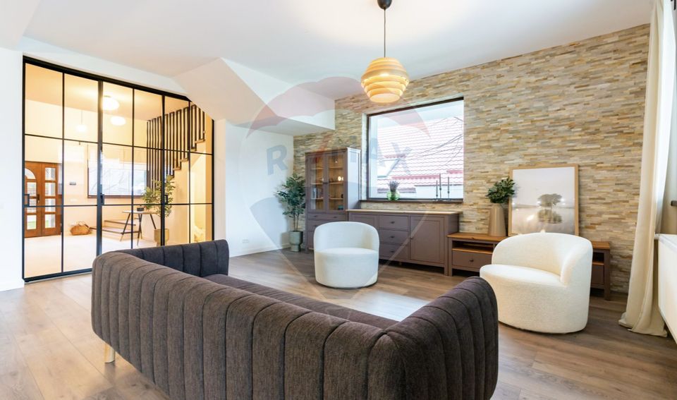 Casă / Vilă de vanzare in Snagov, langa padure, lac la 800 m, centru