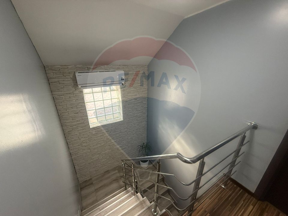 5 room House / Villa for sale