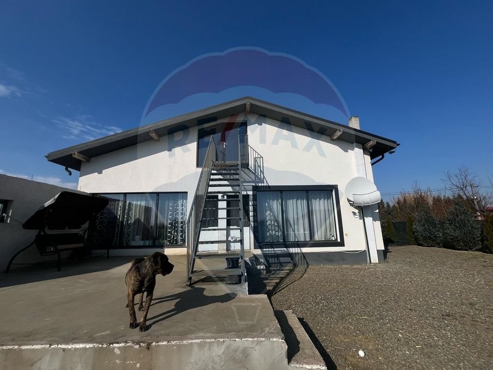 6 room House / Villa for sale