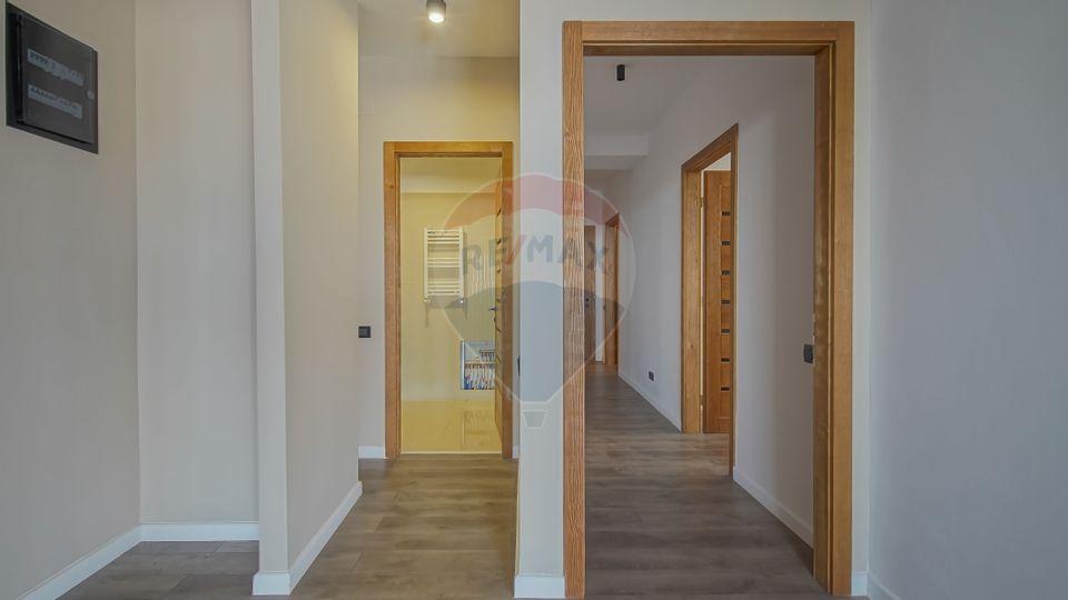 Comision 0 %! Apartament cu 4 camere de vânzare, Seasons Residence