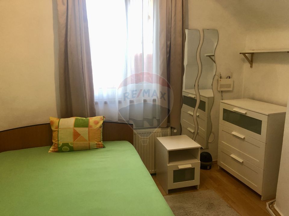 Apartament cu 3 camere de inchiriat zona P-ta Universitatii