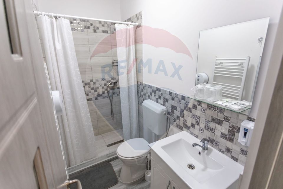 Pensiune agroturistică cu 6 camere + Casă de locuit, de vânzare