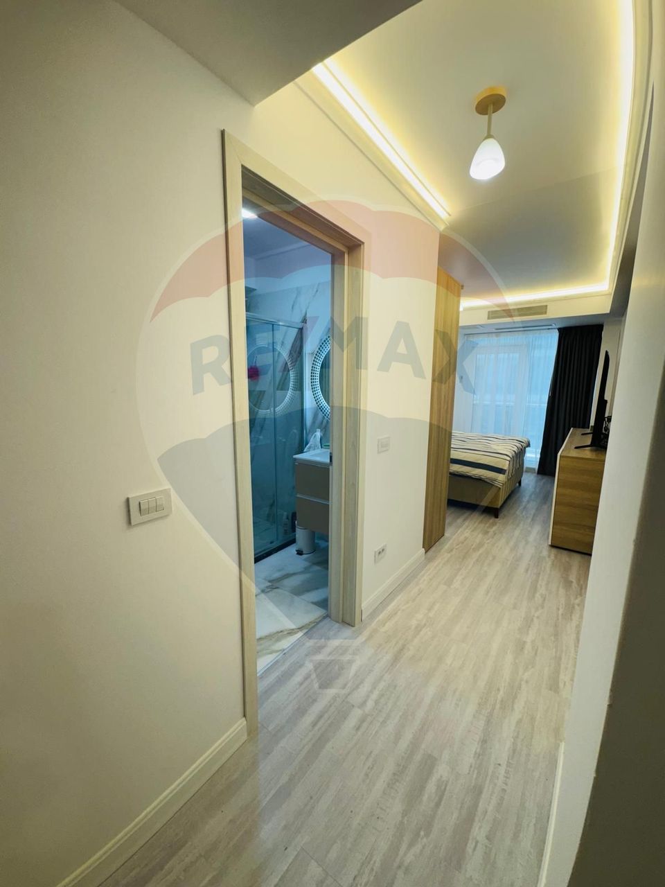 Apartament 2 camere de vanzare White Titanic +loc de parcare