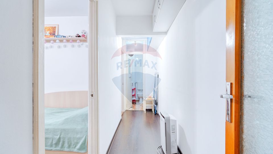 3-room apartment on Rozelor Street, Florilor Quarter!