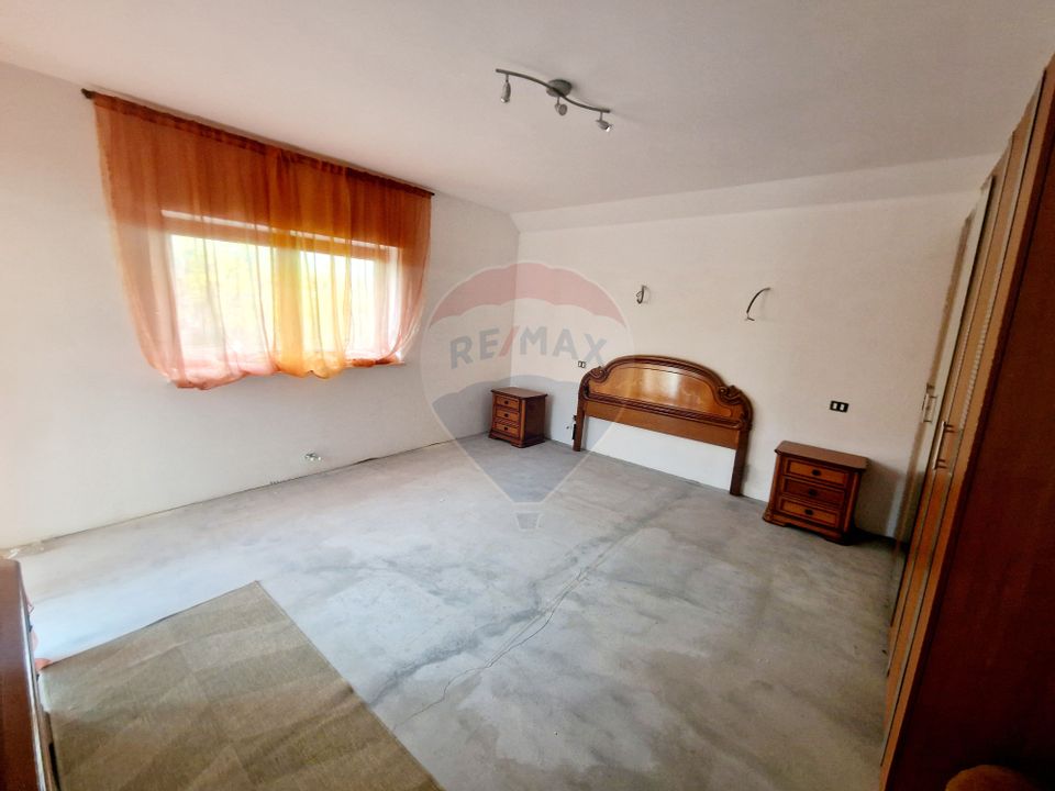 5 room House / Villa for sale, Darmanesti area