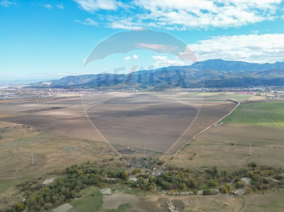 Land 20,000sqm Rasnov / Strada Garii