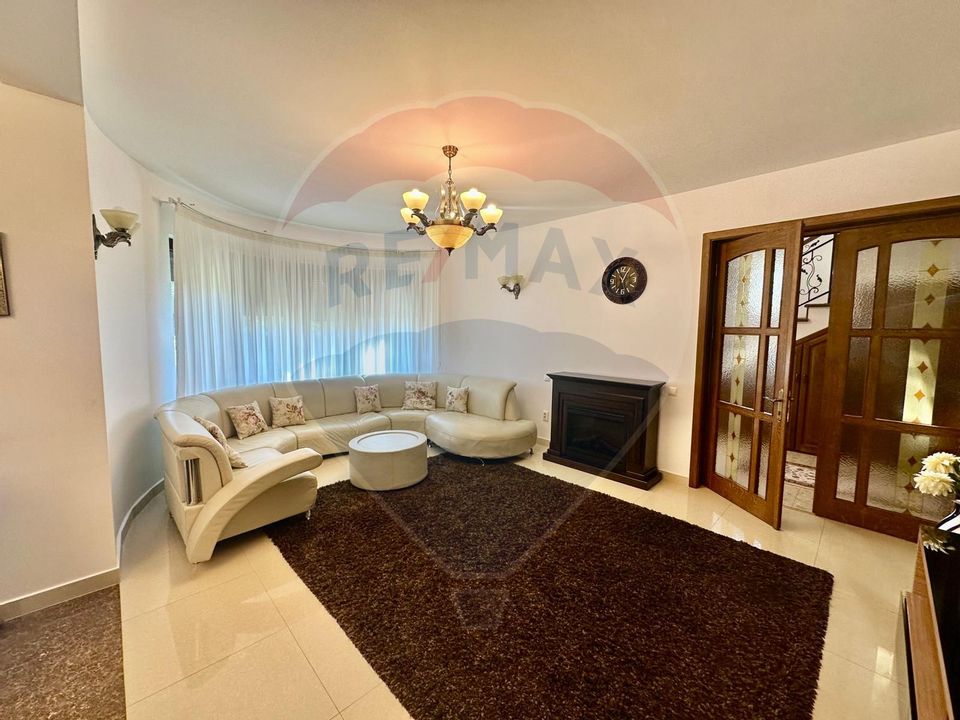 6 room House / Villa for sale