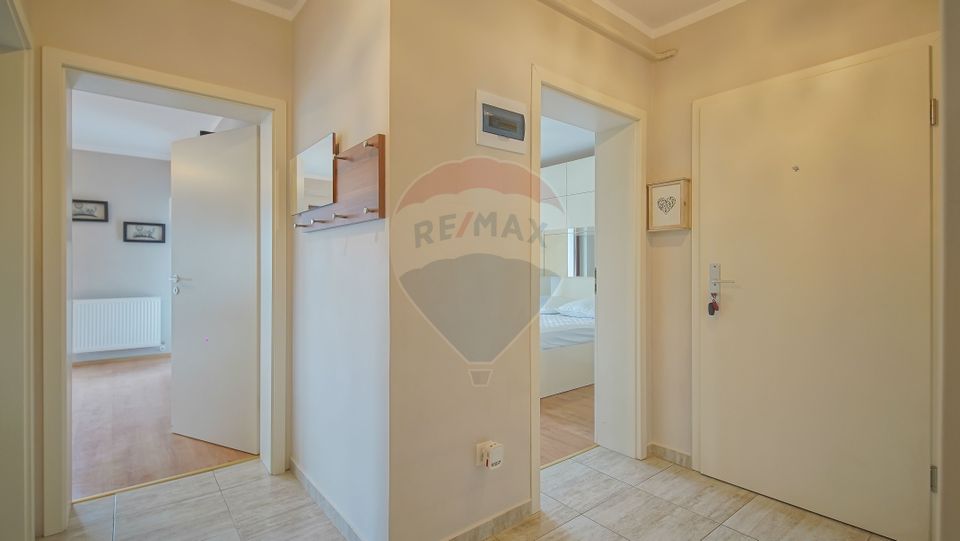 !! VANDUT !!  Apartament in vila, 3 camere, Nicolae Labis, Tractorul