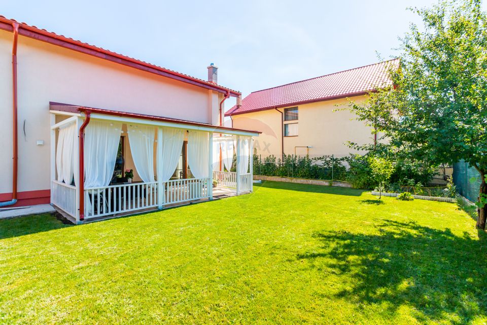 Villa for sale - beautiful and technological in Corbeanca - Ostratu