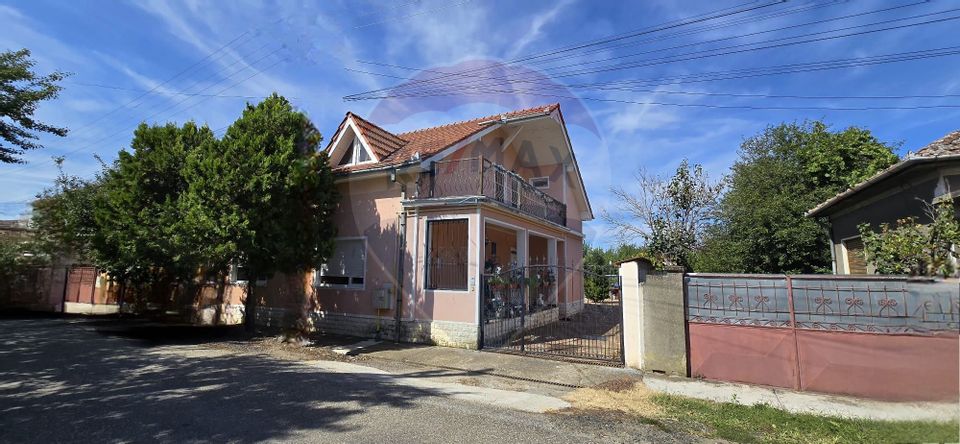 8 room House / Villa for sale, Central area