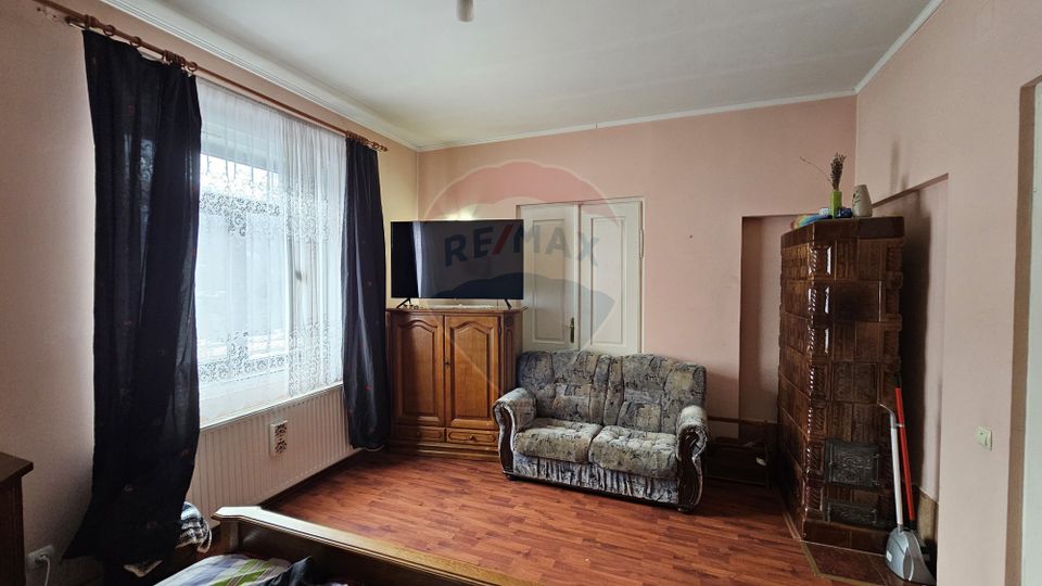 Casă / Vilă  de vânzare în Campulung Moldovenesc, Suceava