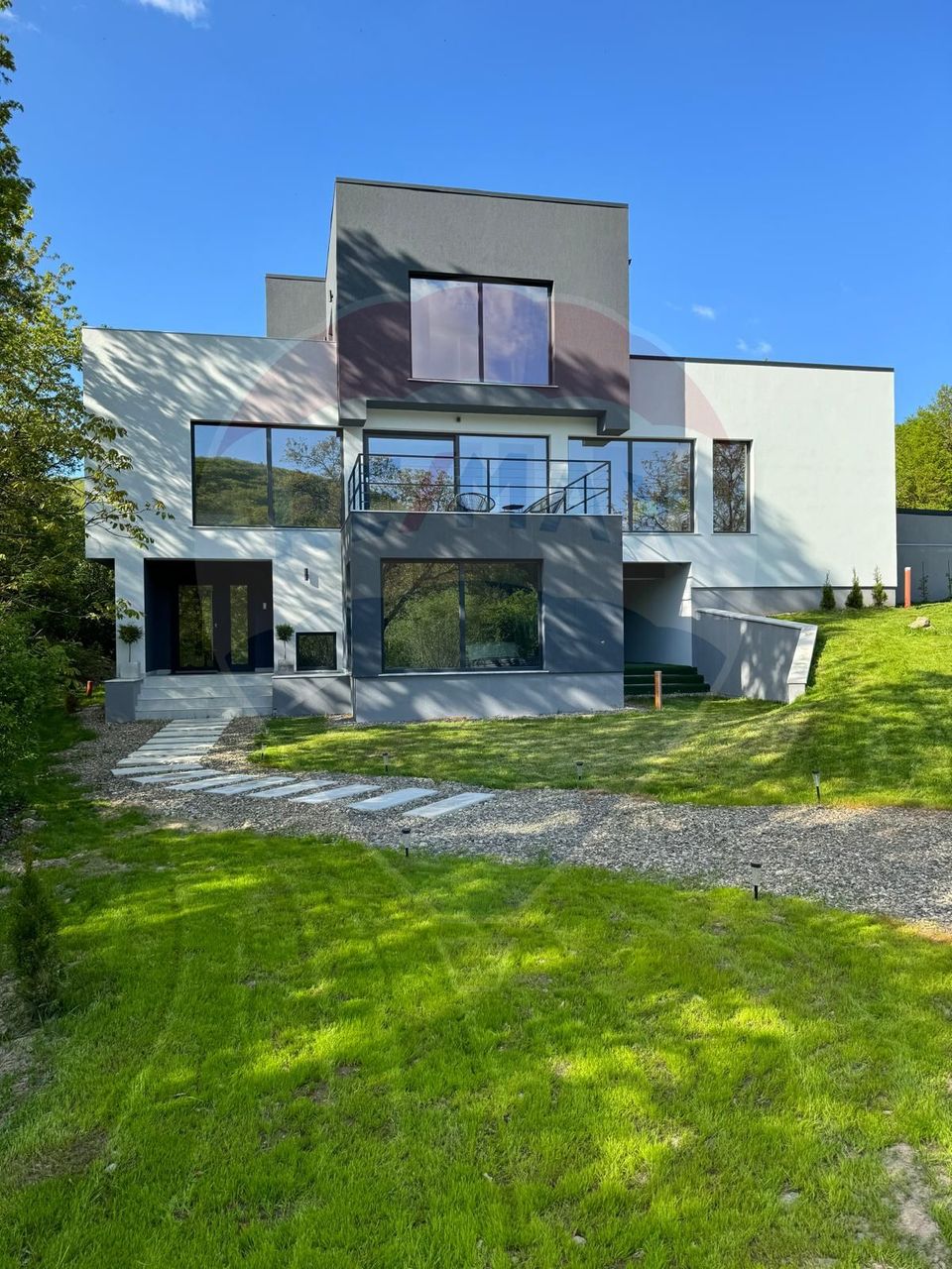 280sq.m Special Property for sale