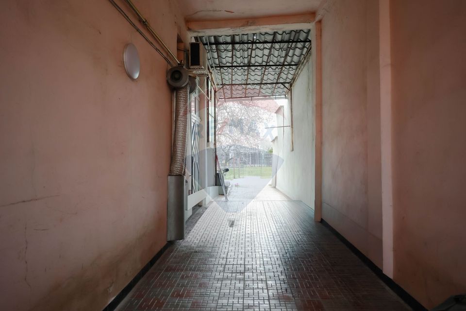 8 room House / Villa for sale, Iosia area