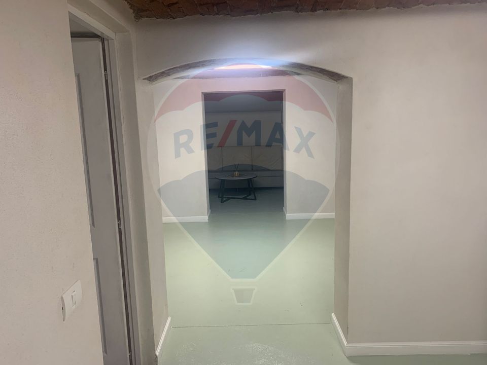 Spațiu comercial de închiriat 40 mp, în zona Decebal