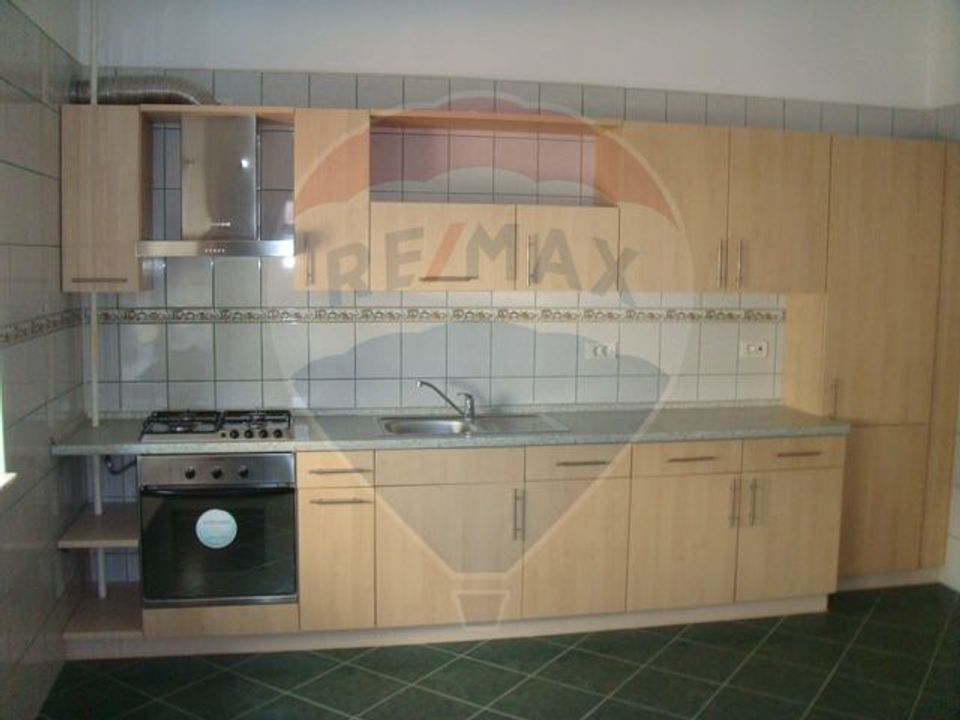 INCHIRIERE 3 camere 150 mp Herastrau