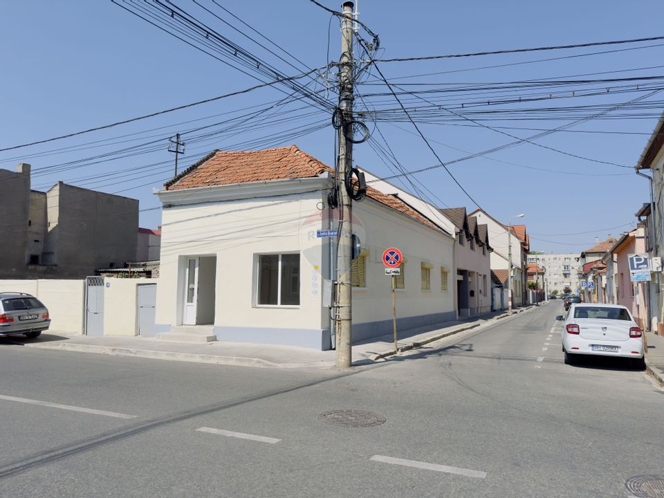 50sq.m Commercial Space for rent, Centru Civic area