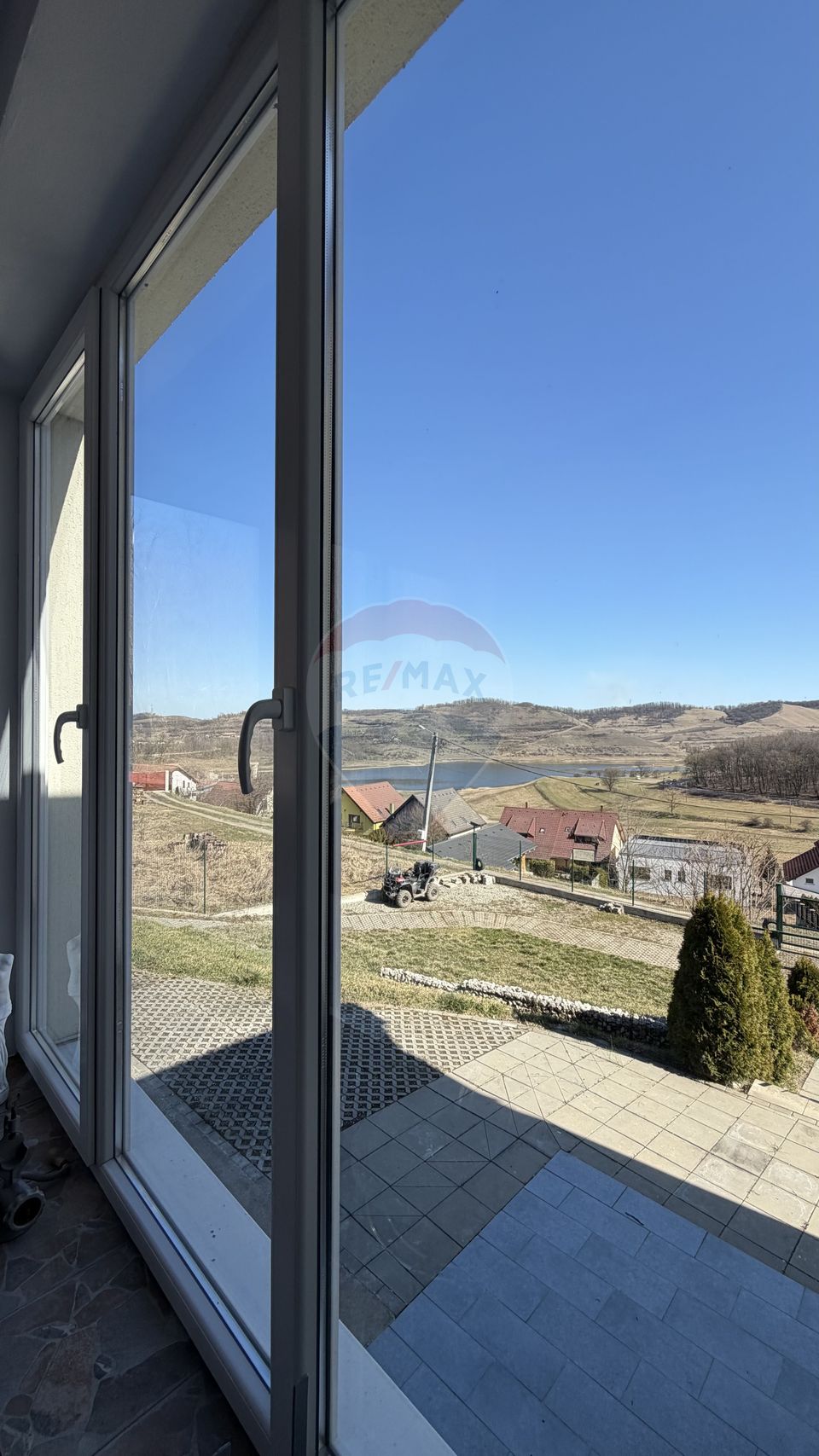 Casă cu vedere spectaculoasă - pentru locuit sau investiție turistică