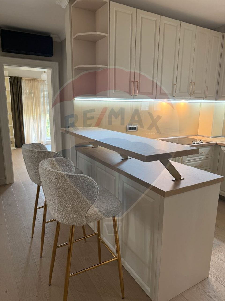 3 room Apartment for rent, Subcetate area