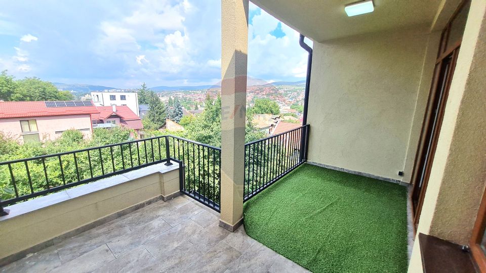 Apartament modern de 4 camere cu terasa in Gruia