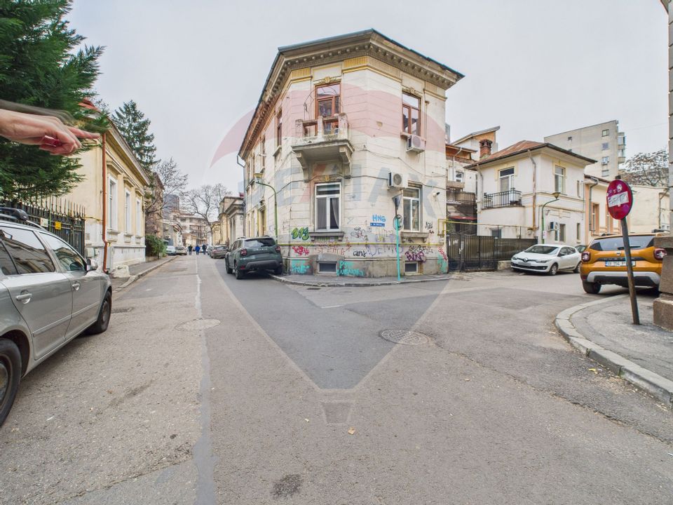 Apartament de vanzare in vila in centrul capitalei