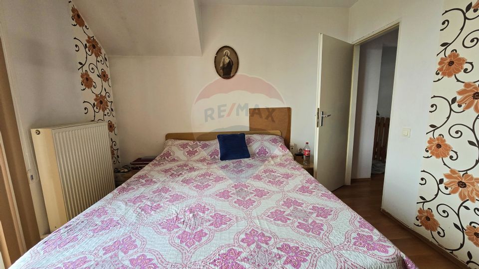 Apartament de 3 camere cu parcare subteranâ în zona Buna Ziua!