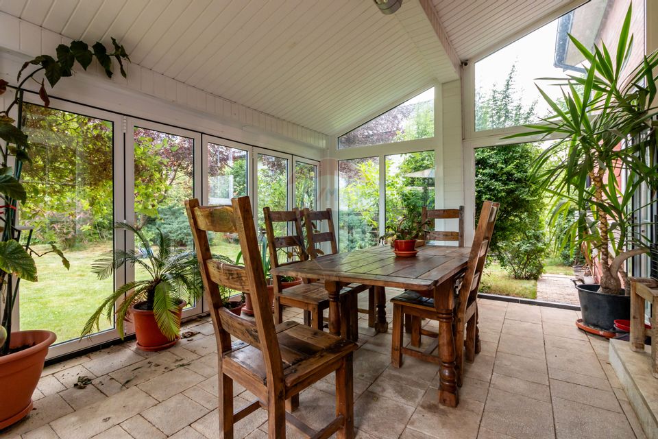 8 room House / Villa for sale