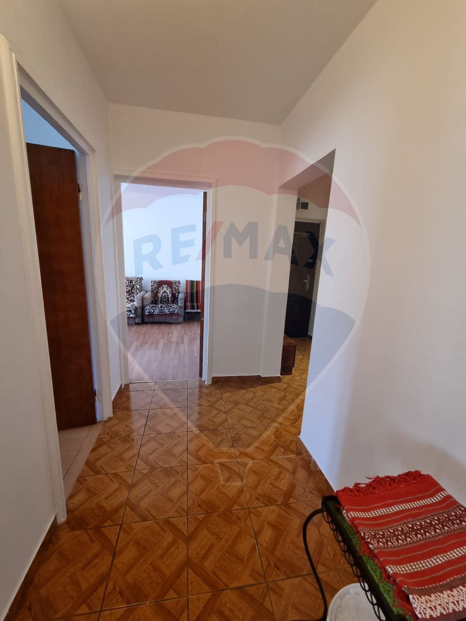 Apartament cu 3 camere de vânzare în zona Pantelimon