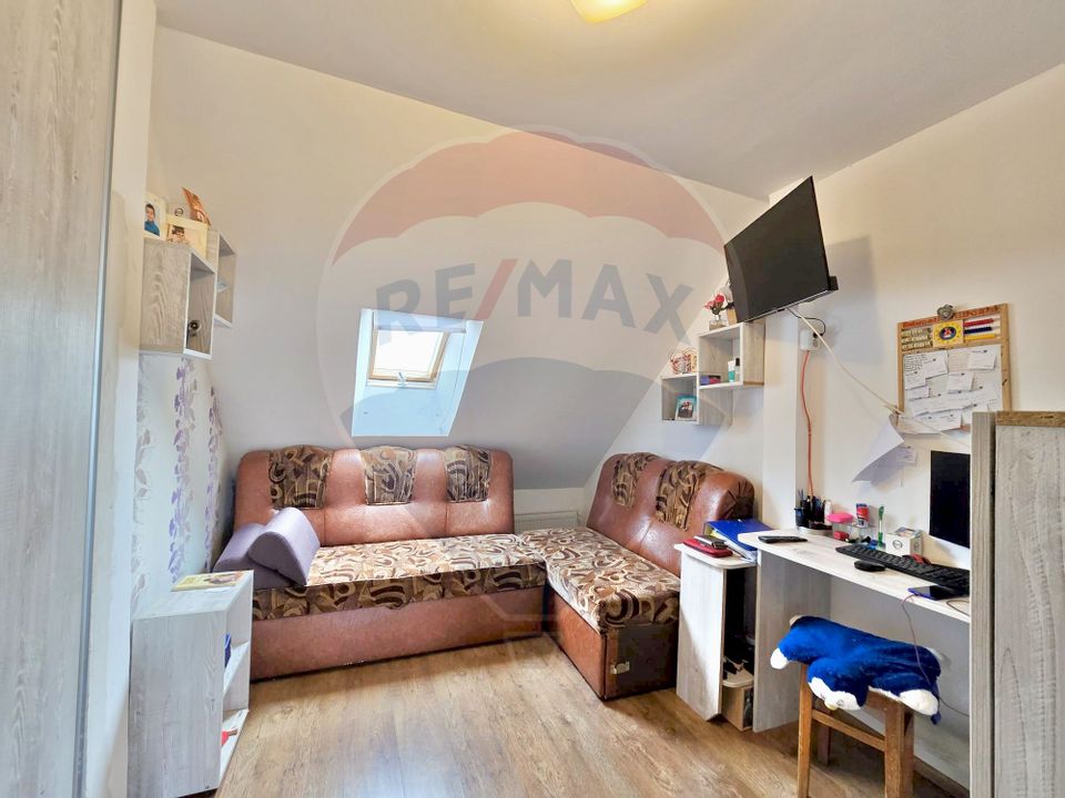 4 room Apartment for sale