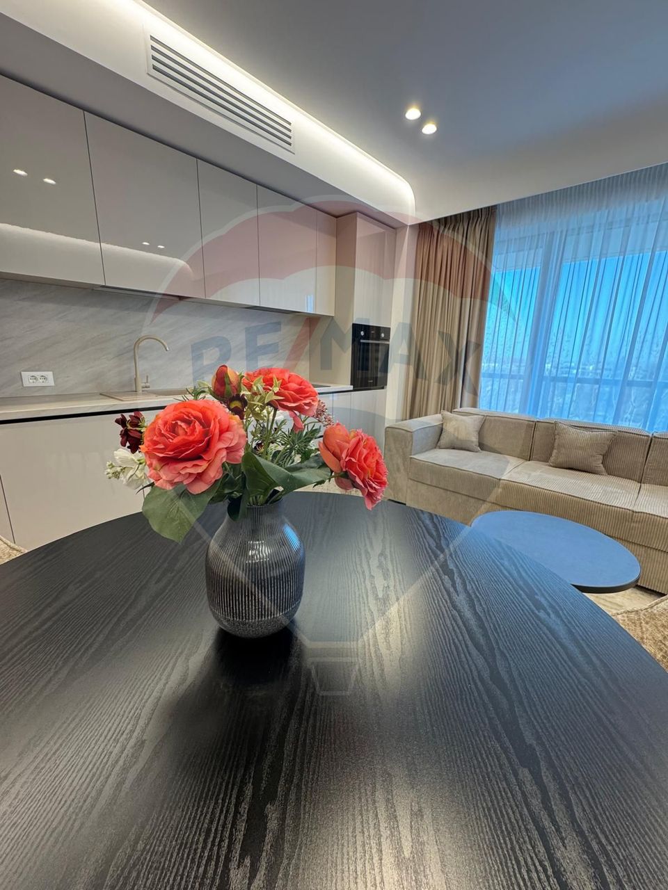 DE INCHIRIAT Apartament 3 camere – Cortina 126, Iancu Nicolae