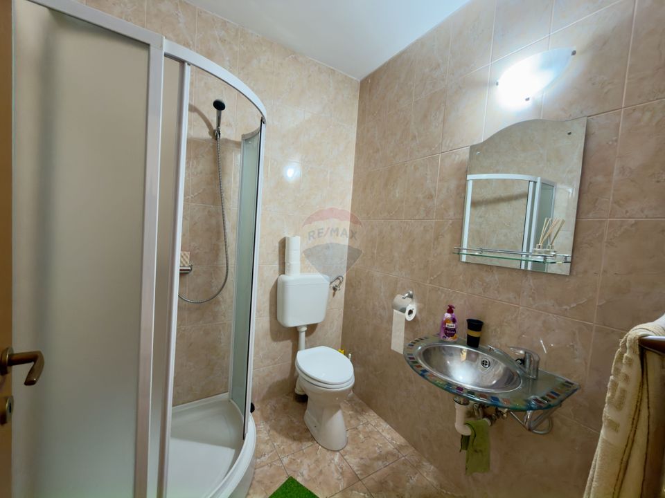 Casă / Vilă 8 camare cartier Beverly Hills Sanmartin