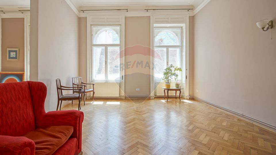 Apartament de închiriat in Centrul Istoric, pretabil regim hotelier