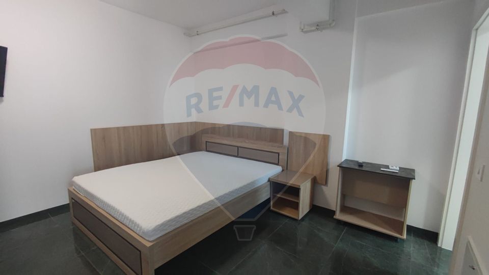 Apartament studio nou de inchiriat parcare inclusa zona ultracentral