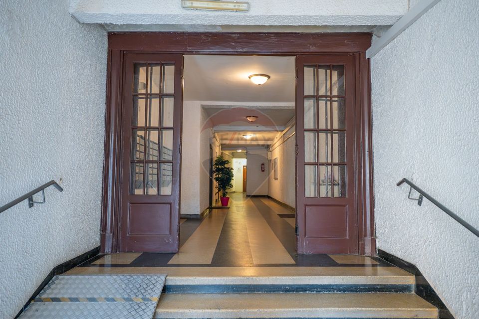 De vanzare apartament central cu terasa, Zona Romana
