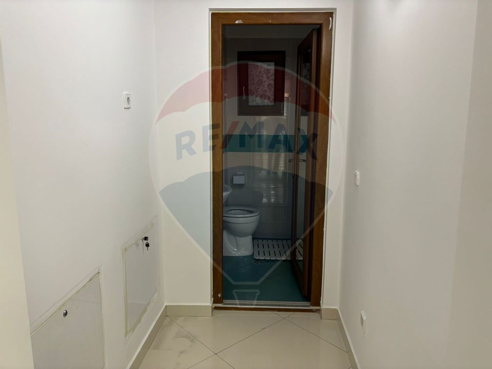 93sq.m Office Space for rent, Ultracentral area