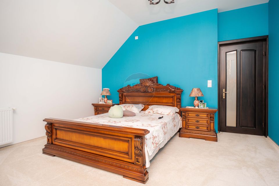 0% Comision - VILA de LUX de vânzare – Cu iaz natural