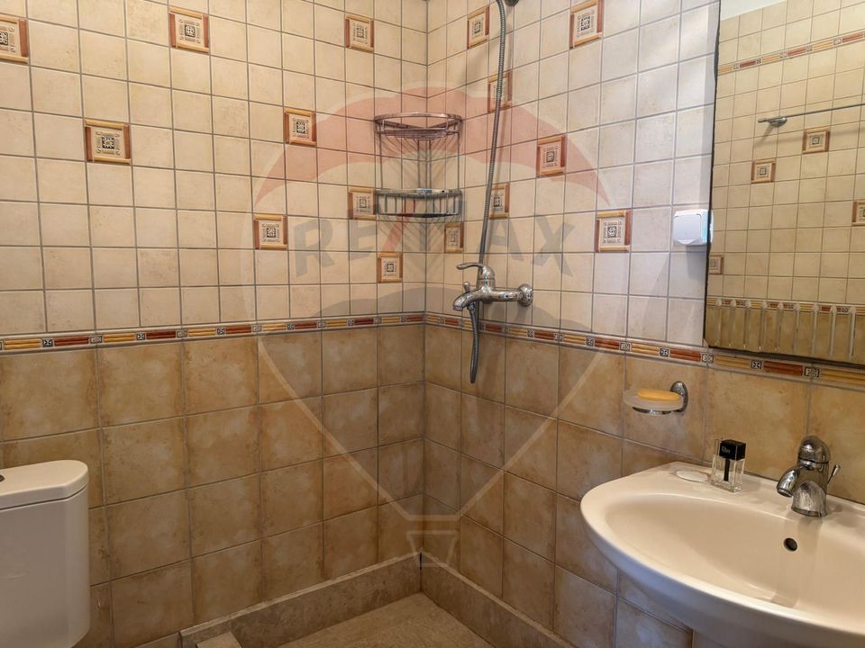 DE VANZARE Apartament cu 4 camere în Mamaia Nord