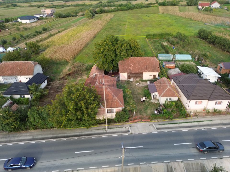 Casă de vânzare in Hideaga la drumul National